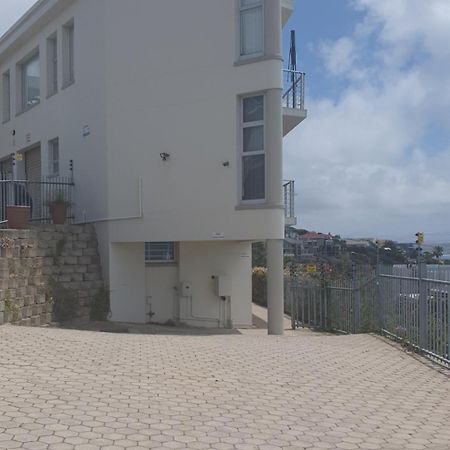 The White House Apartment Mossel Bay Esterno foto