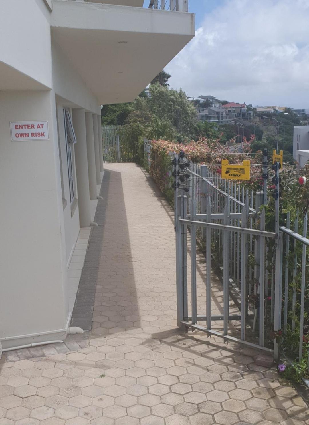 The White House Apartment Mossel Bay Esterno foto