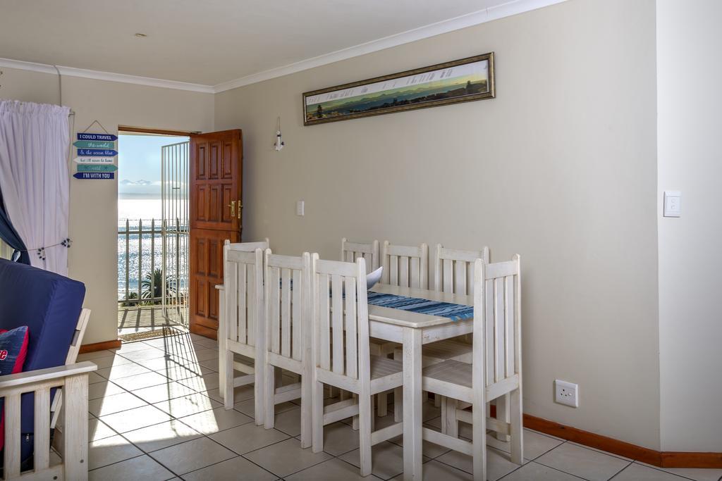 The White House Apartment Mossel Bay Esterno foto